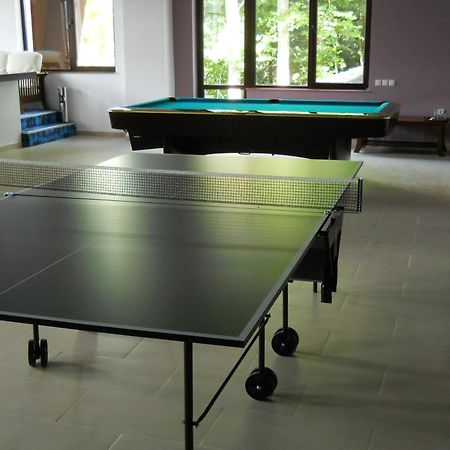 Hotel Valea Cu Pesti Căpăţîneni-Ungureni エクステリア 写真