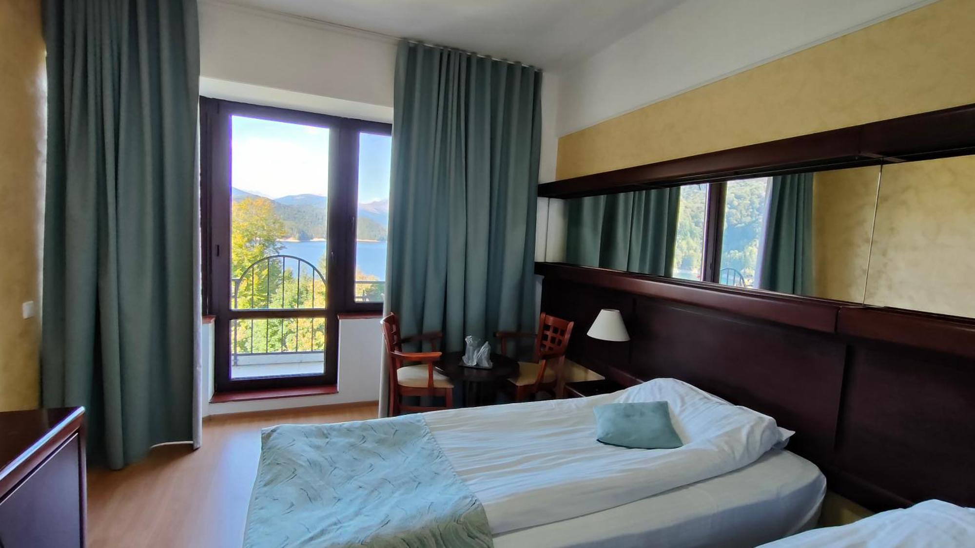 Hotel Valea Cu Pesti Căpăţîneni-Ungureni エクステリア 写真