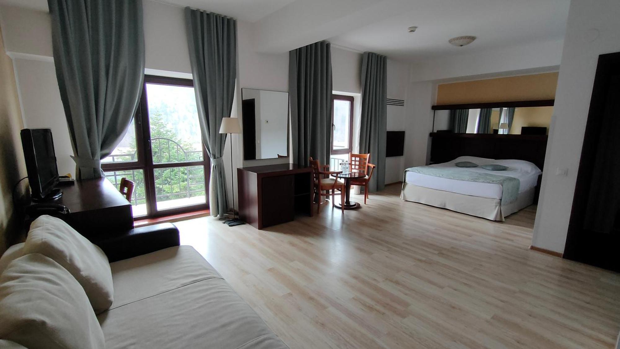 Hotel Valea Cu Pesti Căpăţîneni-Ungureni エクステリア 写真