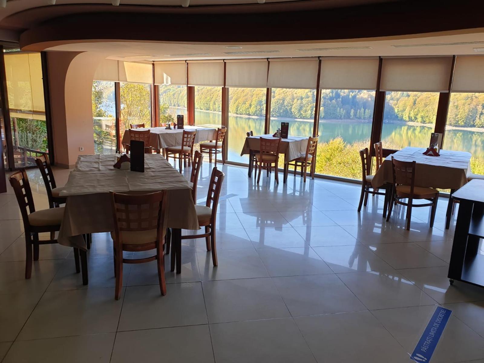 Hotel Valea Cu Pesti Căpăţîneni-Ungureni エクステリア 写真